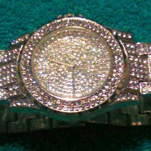 Ladies wrist watch.